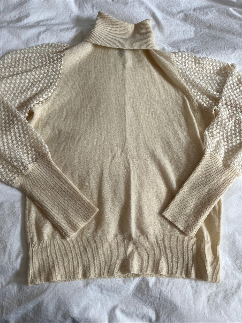 Cashmere MeshSleeve Turtleneck cream white Sweater from C by Bloomingdale's